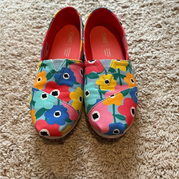 Toms Colorful Floral Women's Flats - Picture 1 of 3